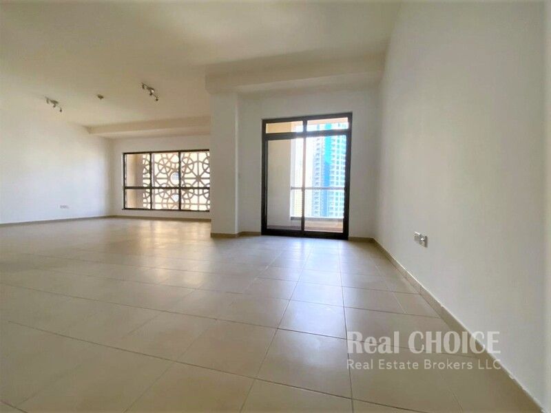 Exclusive |3BR Plus Maid |Partial Sea View |Rented