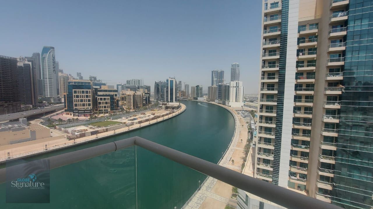 FURINISHED || CORNER || CANAL AND BURJ VIEW
