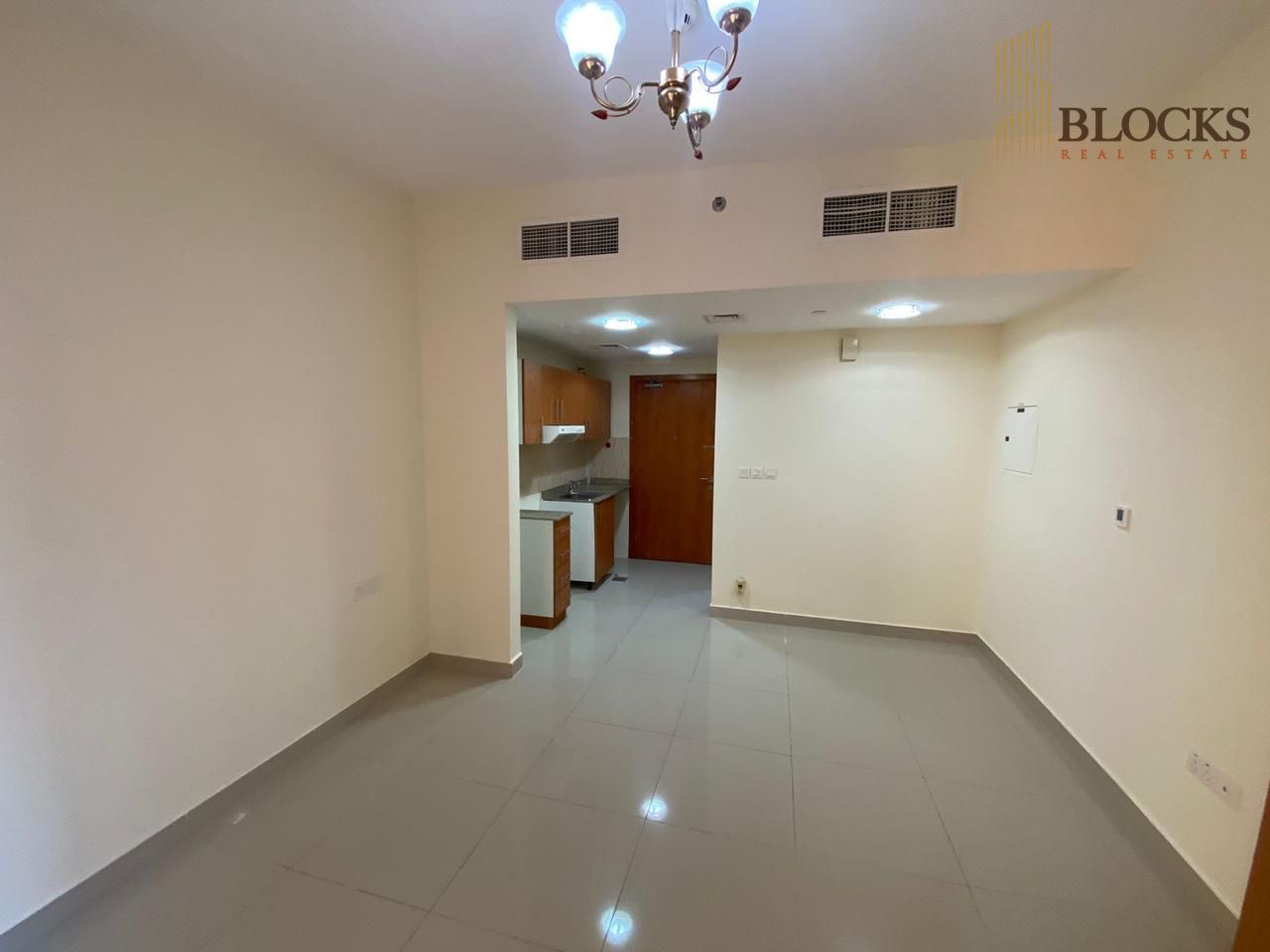 GREAT DEAL | Studio For Sale | Lakeside