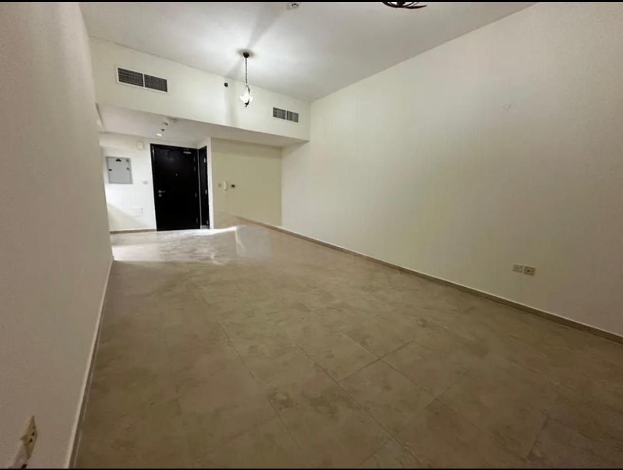 SPACIOUS 1BHK WITH 2 WASHROOM/STORE ROOM/CHILLER FREE