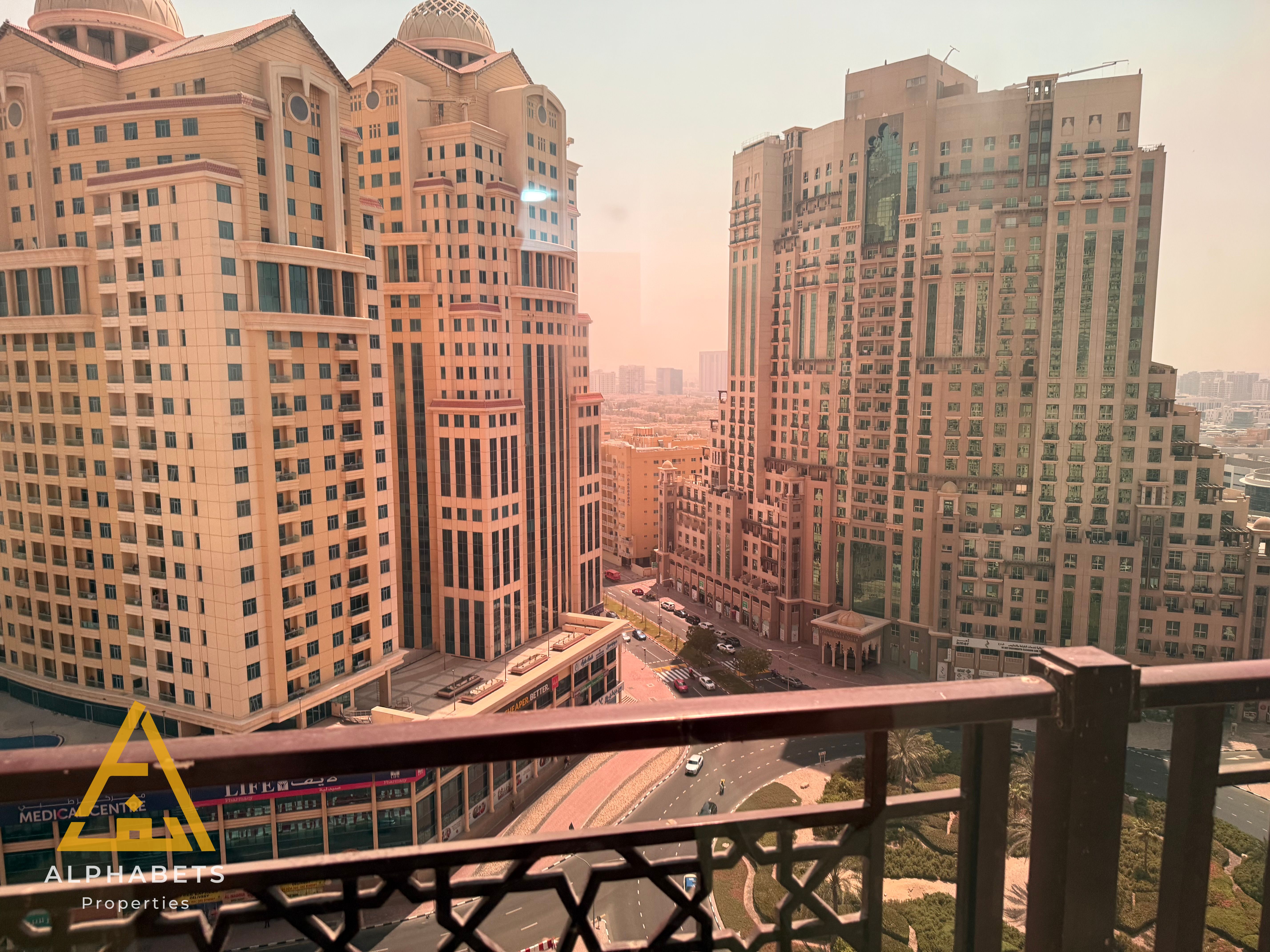 Spacious 1 BR | Upgraded Unit | Vacant Property