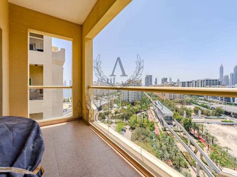Vacant I Skyline view | Upgraded