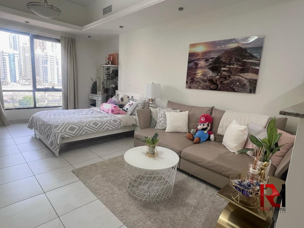 STUDIO | NEXT TO METRO | SPACIOUS