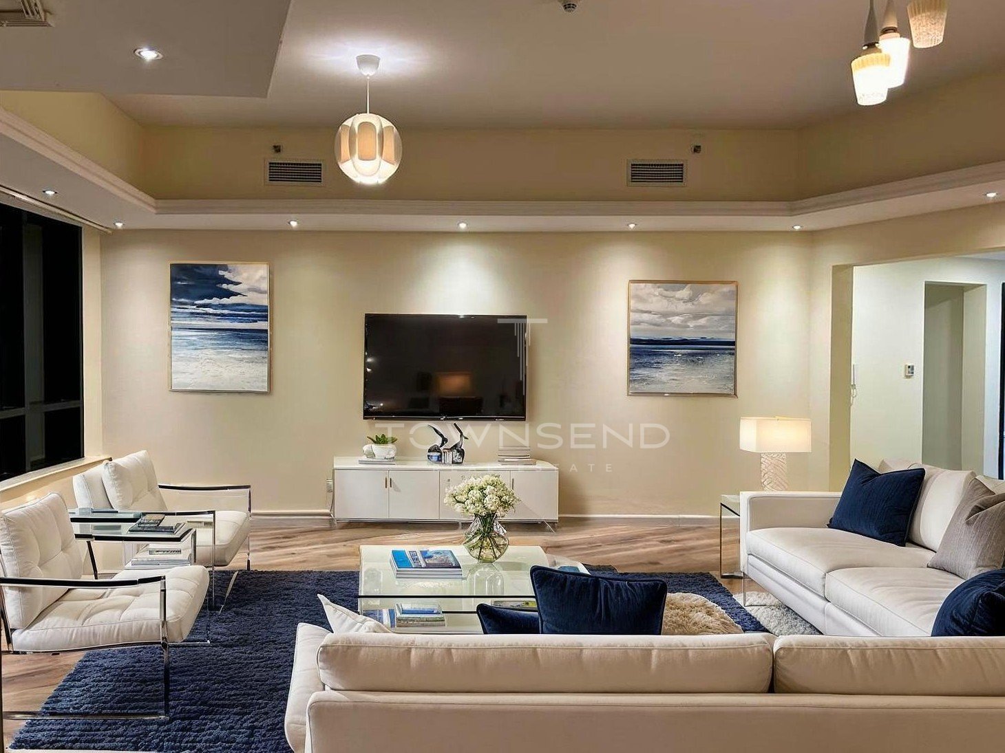 Lake View | High Floor | Close to Metro