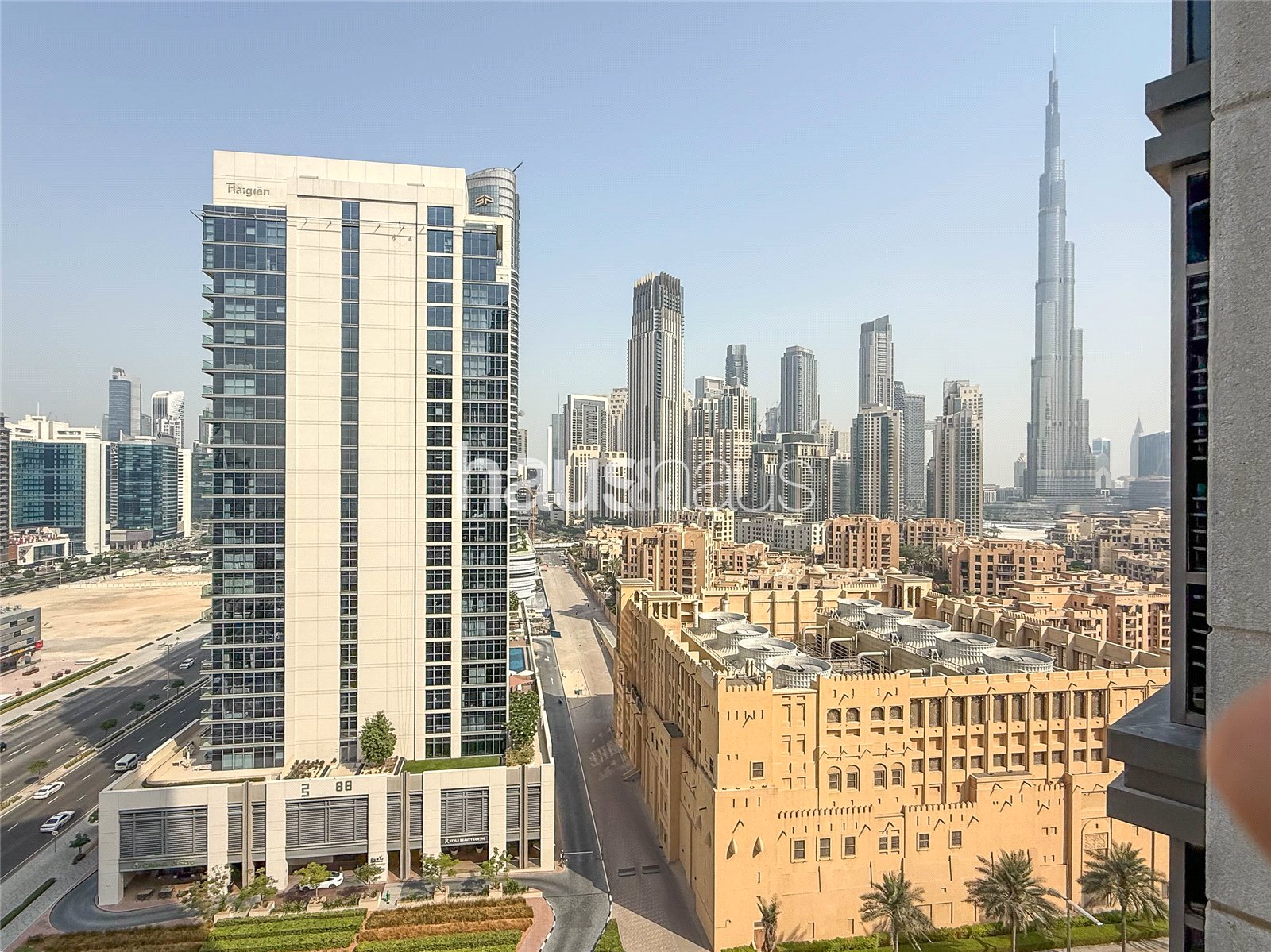 Burj Khalifa View | Vacant | Pristine Condition