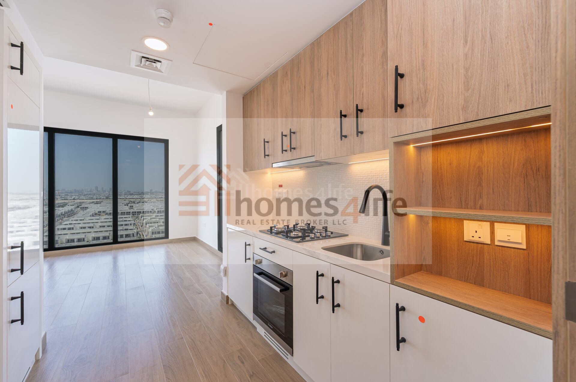 Brand New Unit | Fitted Kitchen | Move In Ready