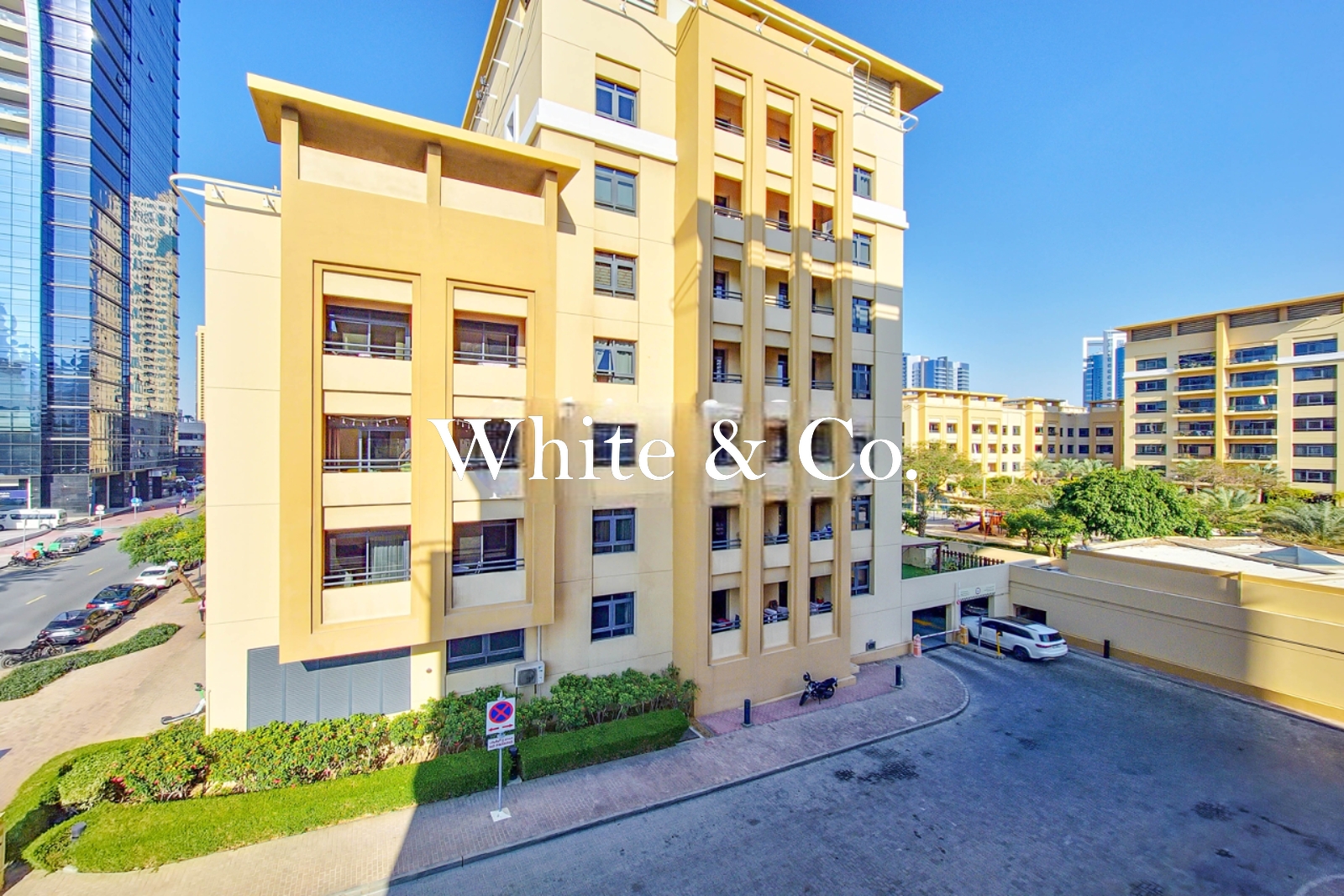 Vacant on Transfer | 2-Bed | Large Layout