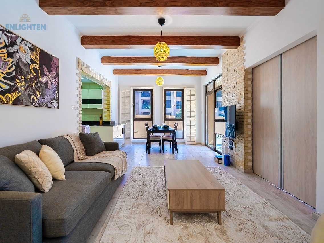 1 Bedroom+Study | Bright | Specious