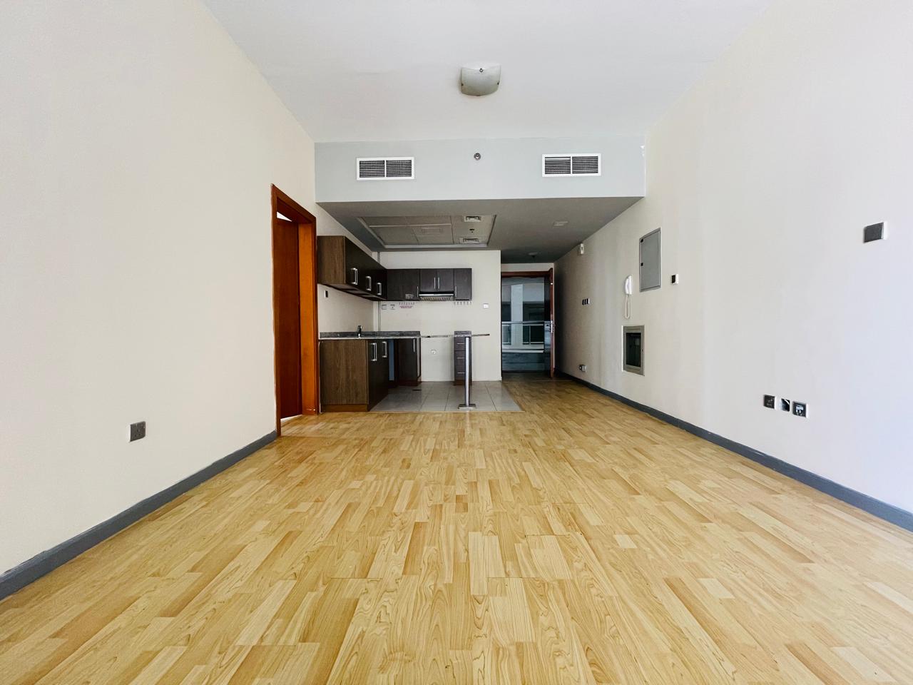 Large Size 1BHK with 2 Balconies For Sale in Binghatti Apartments