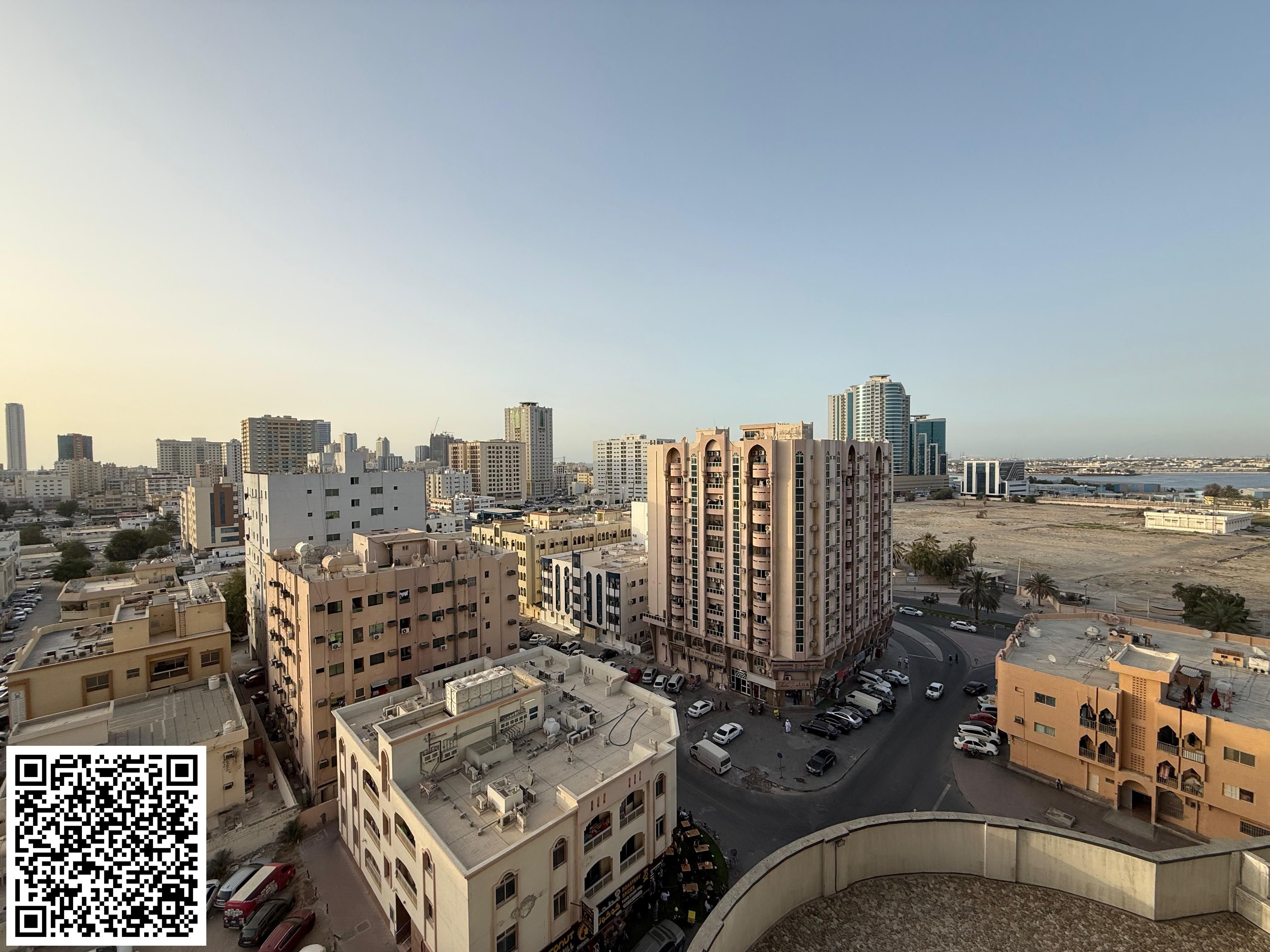 Hot Offer Cheapest Price 3 Bedroom Apartment With Parking Empty Apartment 3BHK Full City & Open View At Prime Location of Falcon Towers