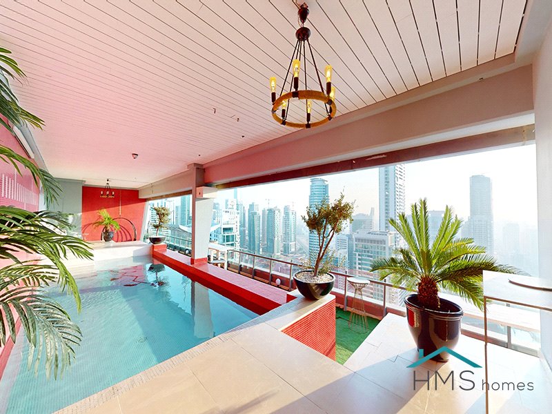 Exclusive | Top-Floor Penthouse | Marina