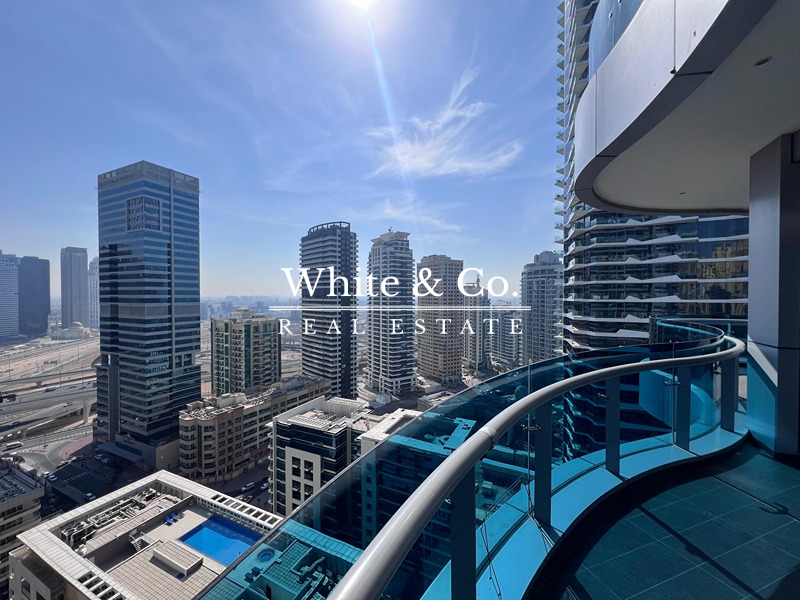 Large Layout | Higher Floor | Marina View