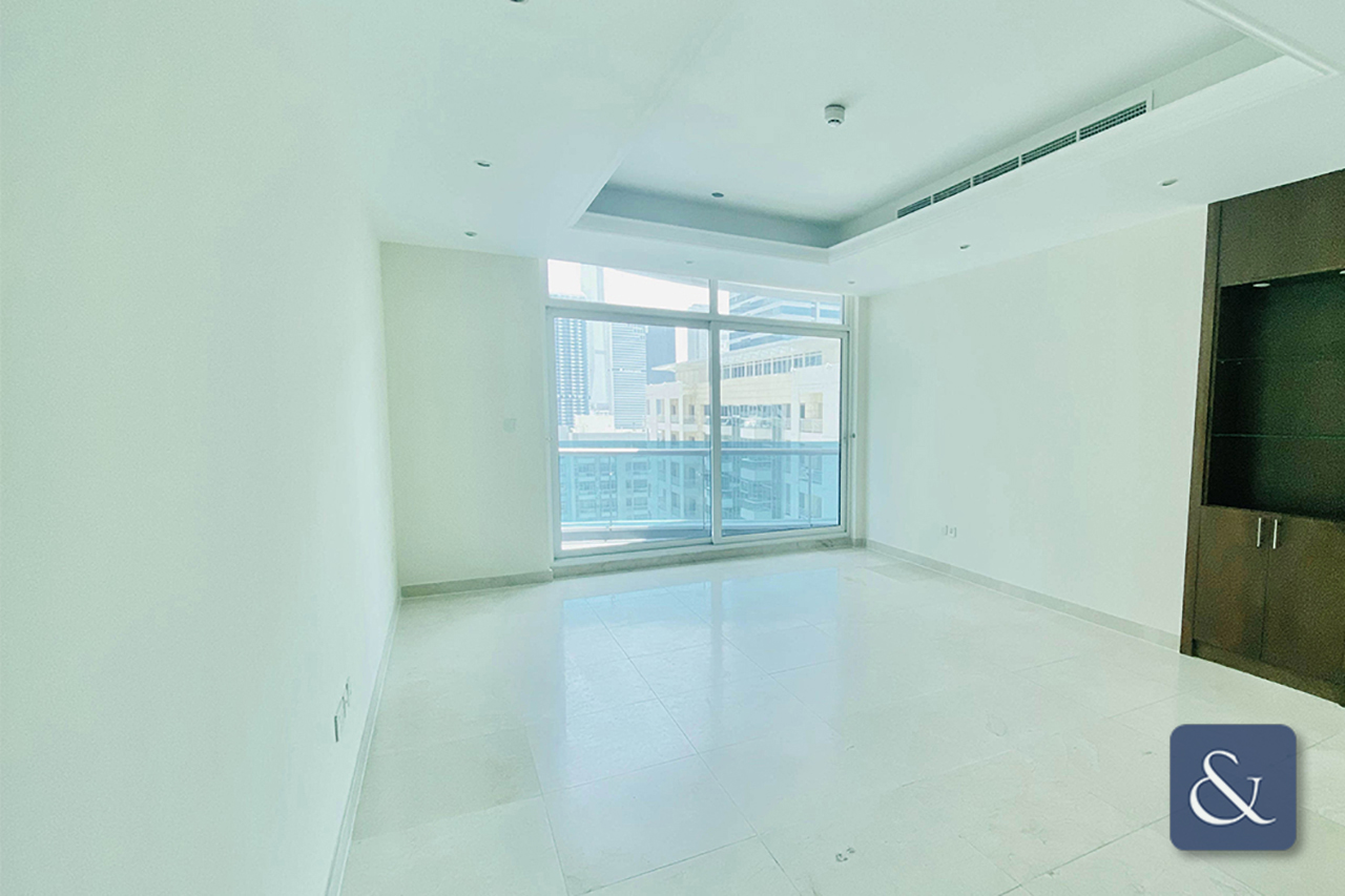 Modern | Vacant Now | Prime Location