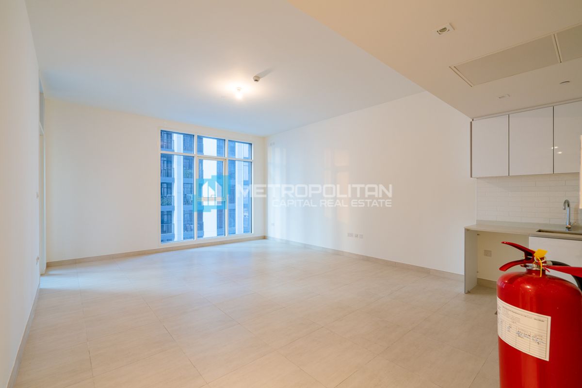 Charming 1BR | Rent Refundable | Buy Now