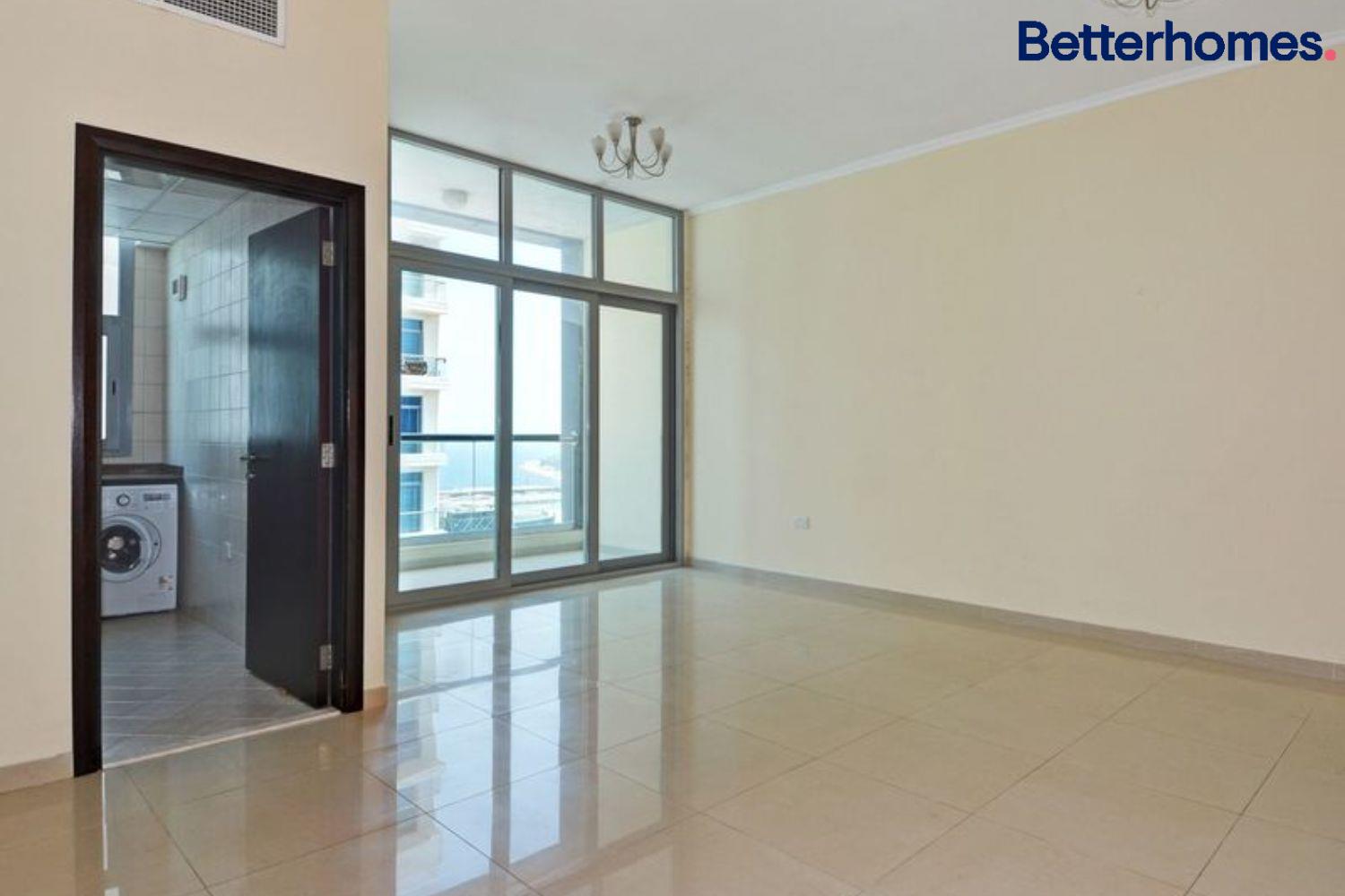 Community View | Low Floor | Tenanted