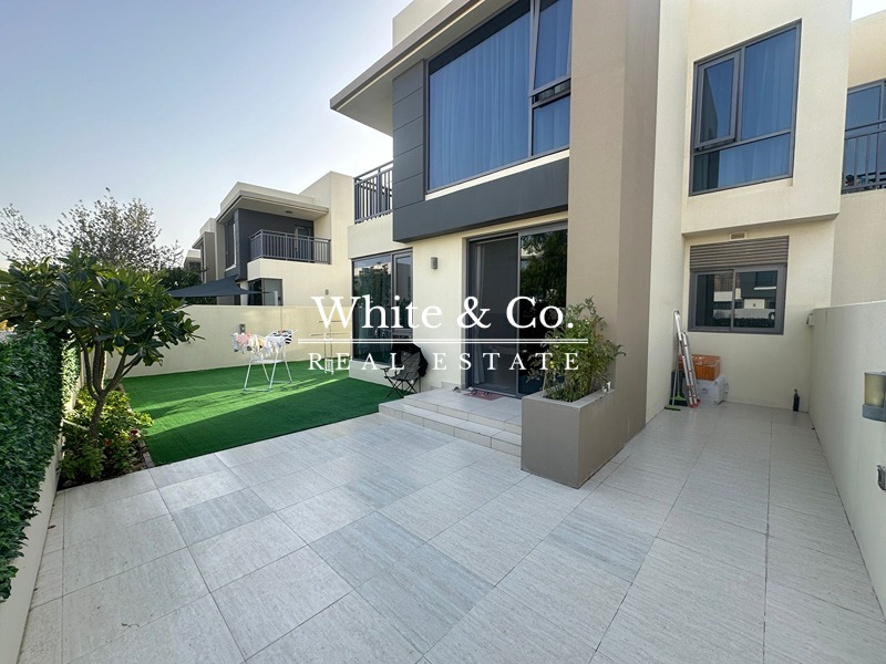 Vacant on Transfer| Green Belt |Near Pool