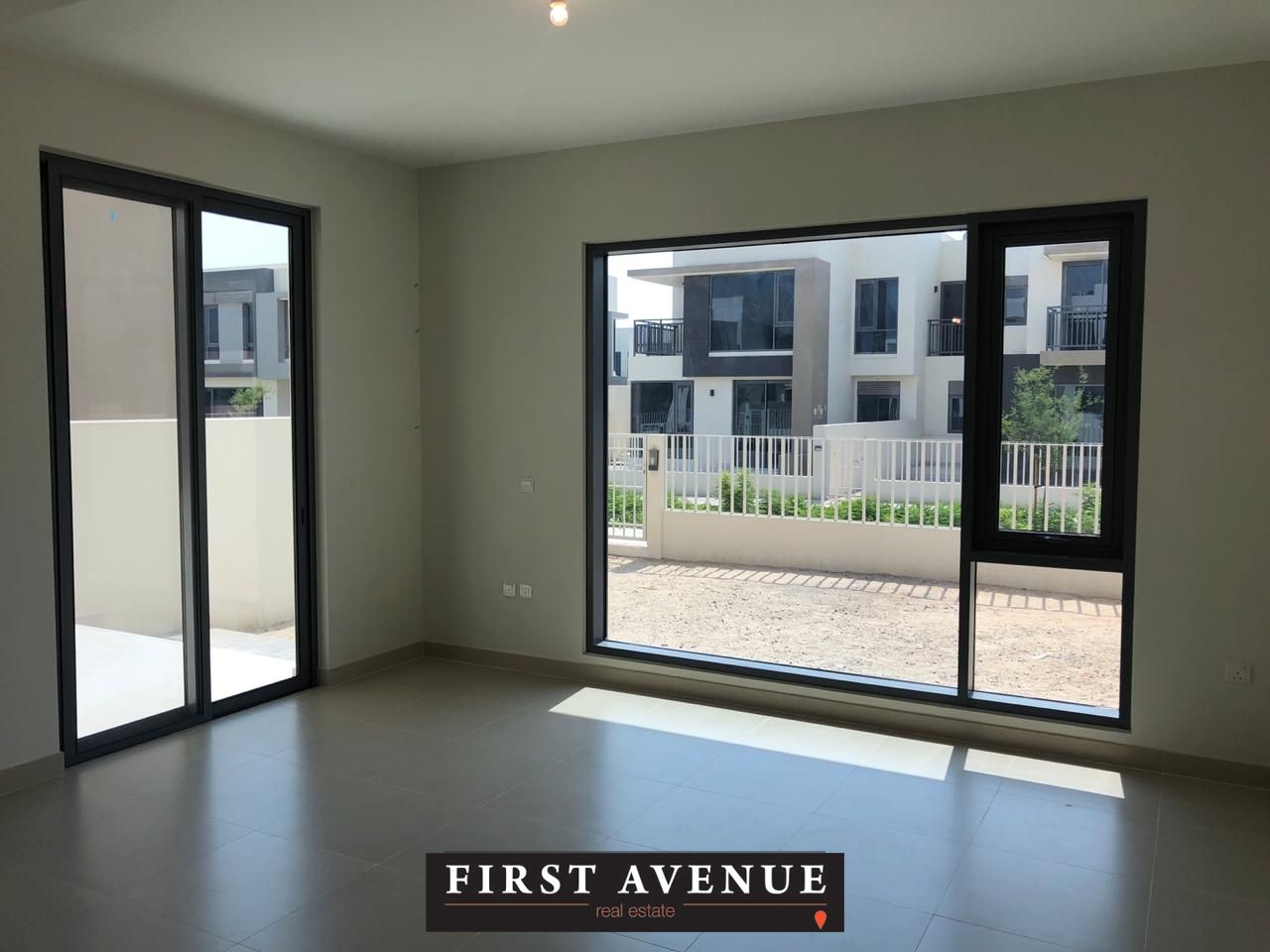 Exclusive 3 Bed Spacious Villa in Maple 1  ( NO AGENTS )