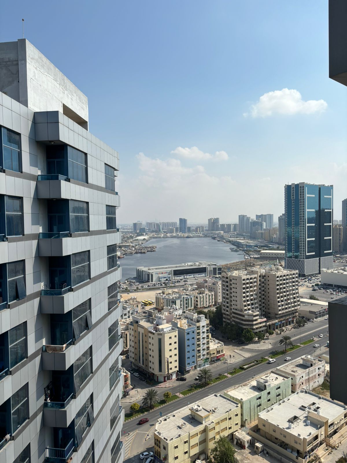 SPACIOUS ONE BEDROOM HALL HIGH FLOOR FOR SALE IN FALCON TOWERS