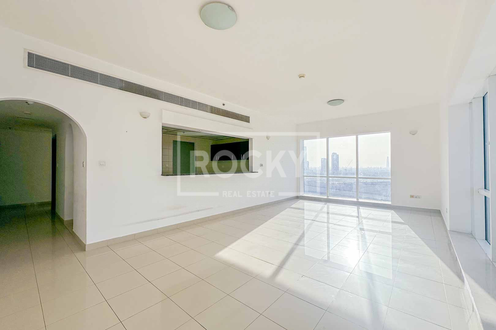 Spacious Vacant Unit | No Agents Please!