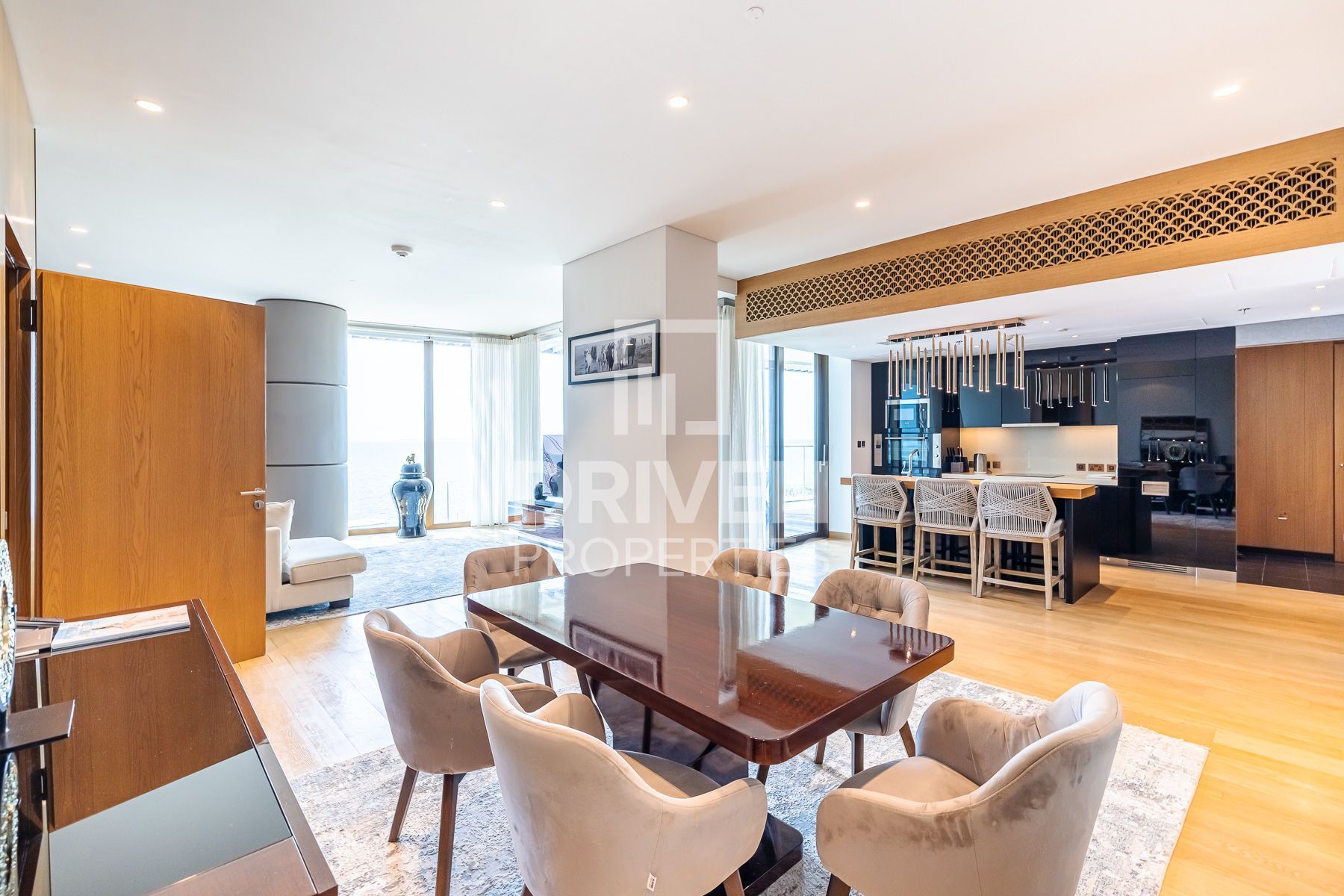 Fully Upgraded with Sea and Skyline View
