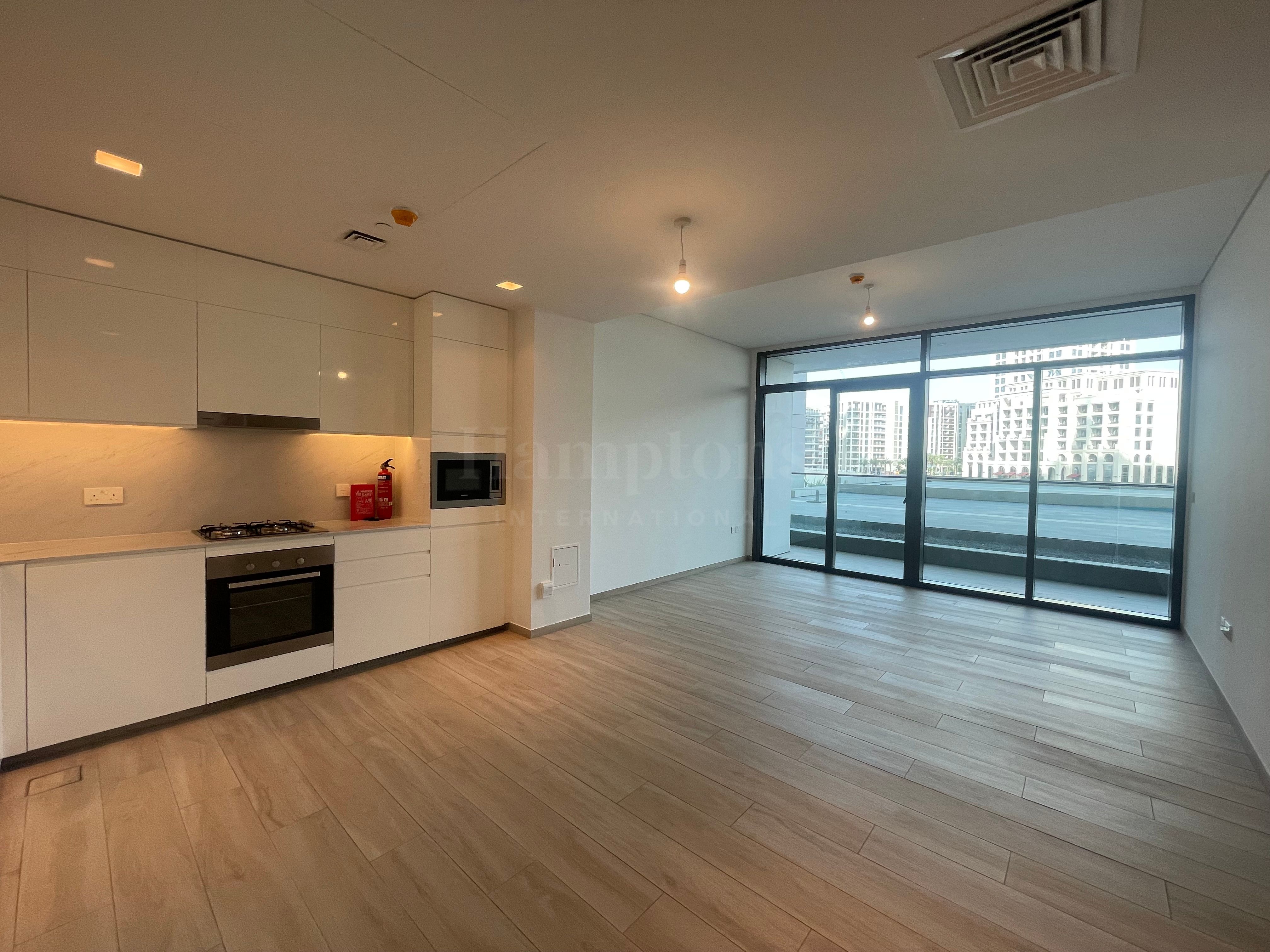 Branded Residence | PHPP | Creek Tower View