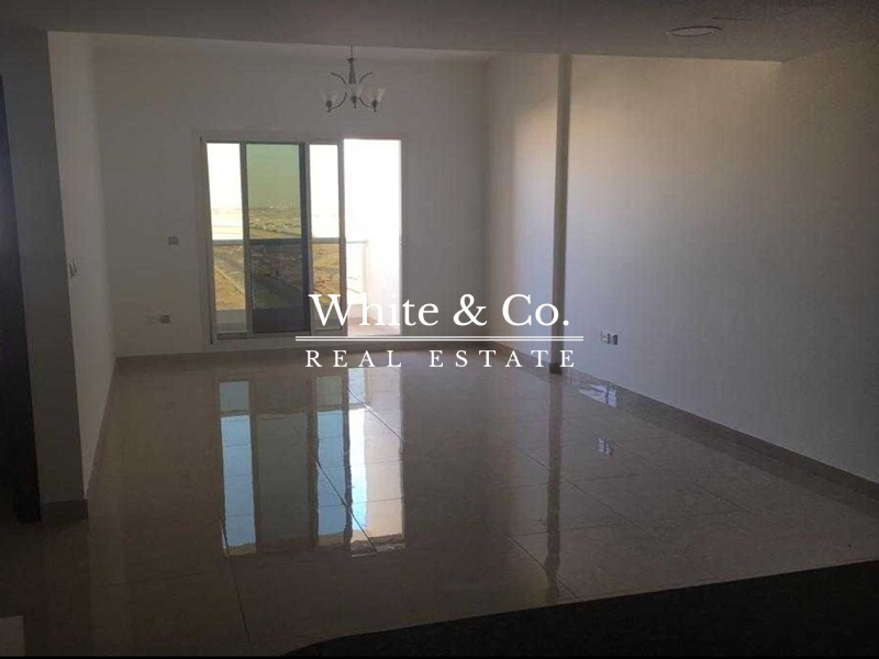 Large 1 Bed | Good Location | Lovely View