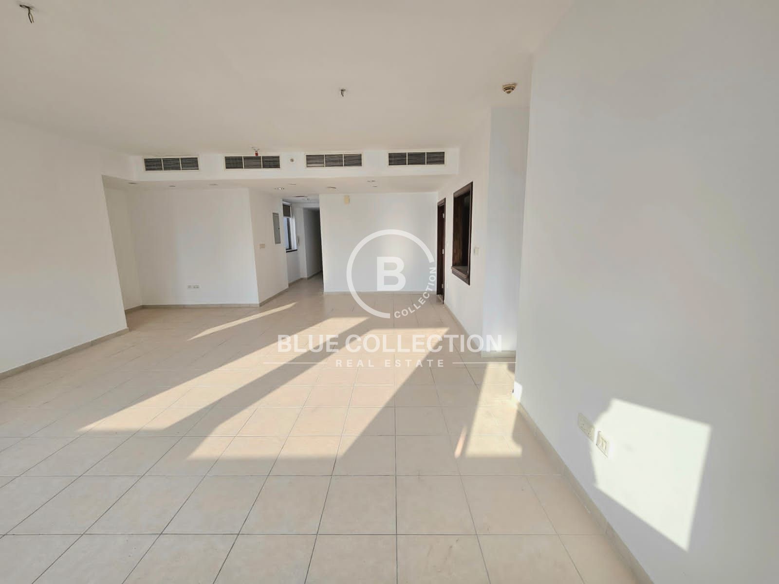 Top Floor/ Amazing View/ Rented